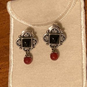Retired James Avery Onyx & Carnelian Drop Earrings
